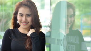 Ayu-Ting-Ting-pakai-sampo-kuda-untuk-rambut-panjang