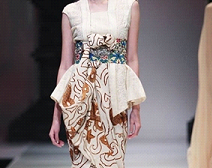 Gaun pesta Kebaya kutu baru 1